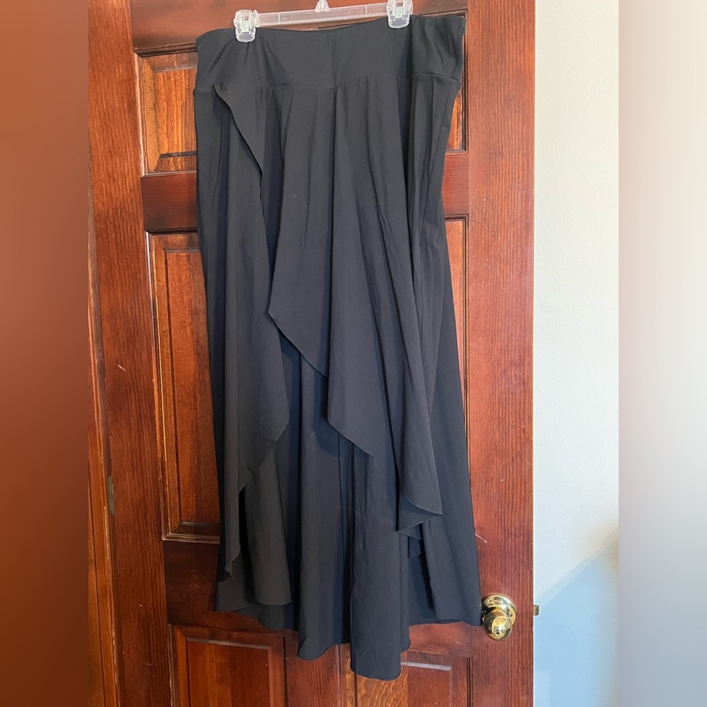 Halara, black, high low skirt with built in shorts, high waisted